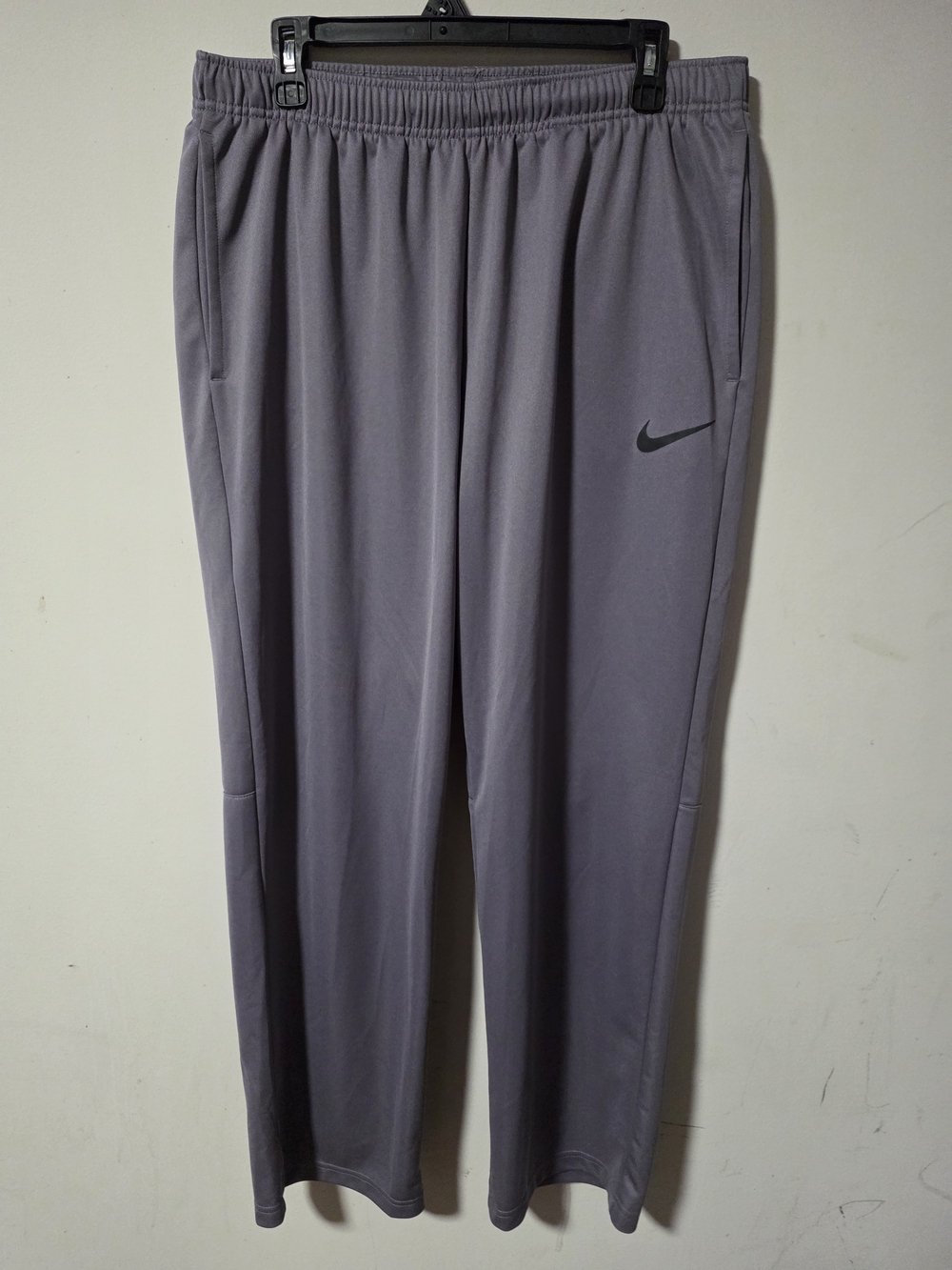 Nike Men's Light Gray Performance Joggers